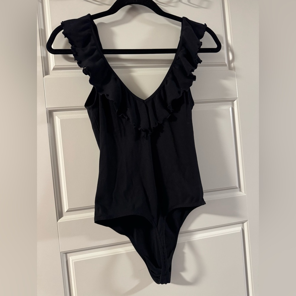 ARITZIA Wilfred Danette Black Ribbed Ruffle Thong Bodysuit Sz L